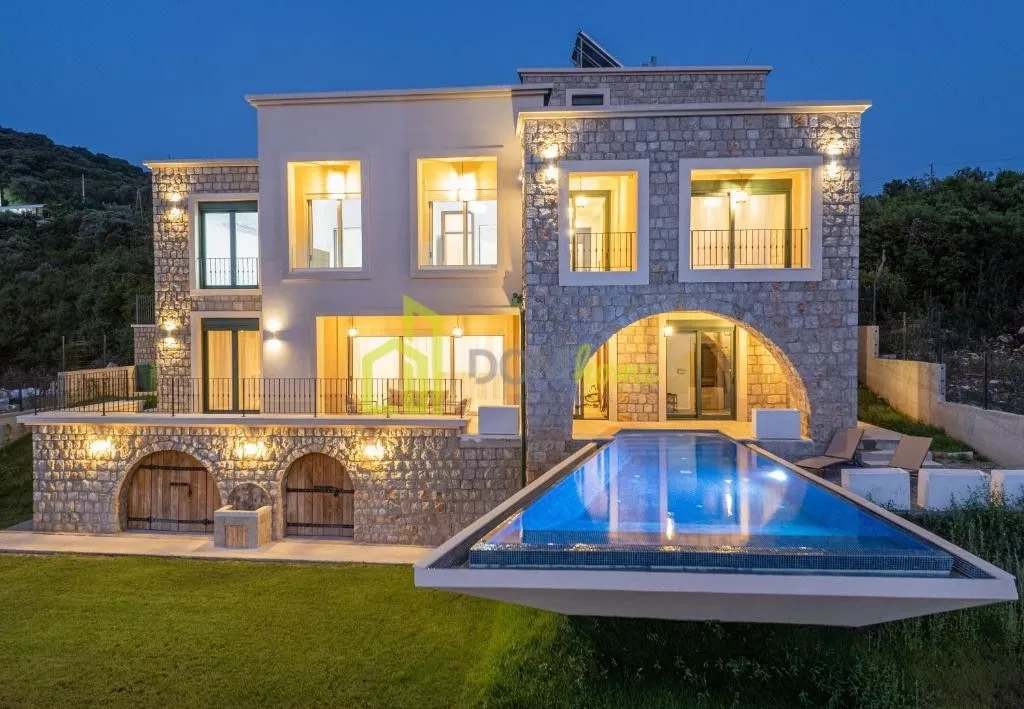 Sale, house, 270m², Bar, Crna Gora