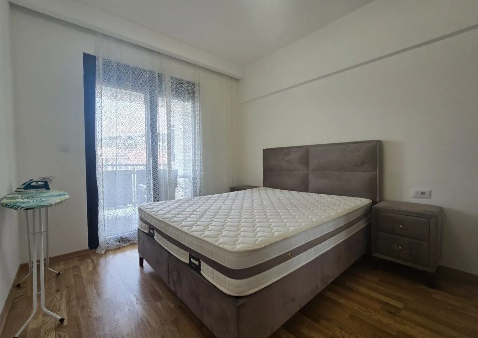 Izdavanje, jednosoban stan, 53m², Zagorič, Podgorica