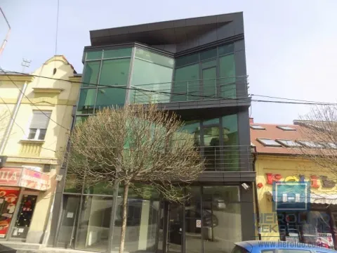 Rent, office space, 213m², Centar, Paraćin - image 20