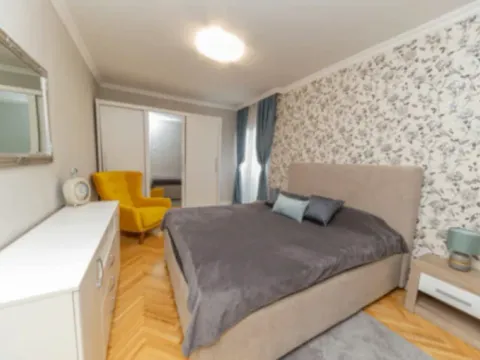 Prodaja, trosoban stan, 100m², Centar, Bar - image 11