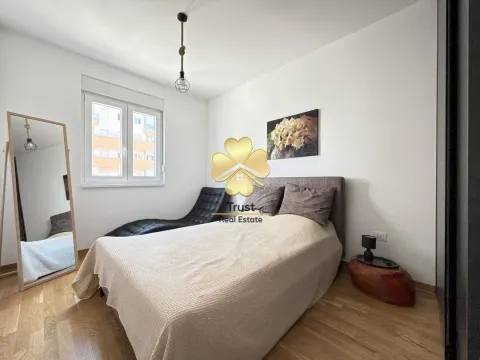 Izdavanje, jednosoban stan, 50m², City Kej, Podgorica - image 12