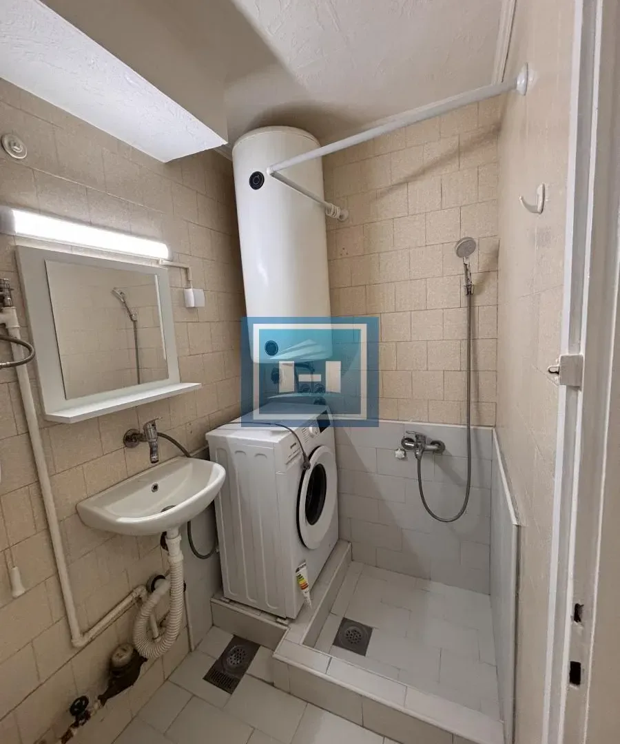 Prodaja, dvosoban stan, 58m², Kajsijar, Jagodina