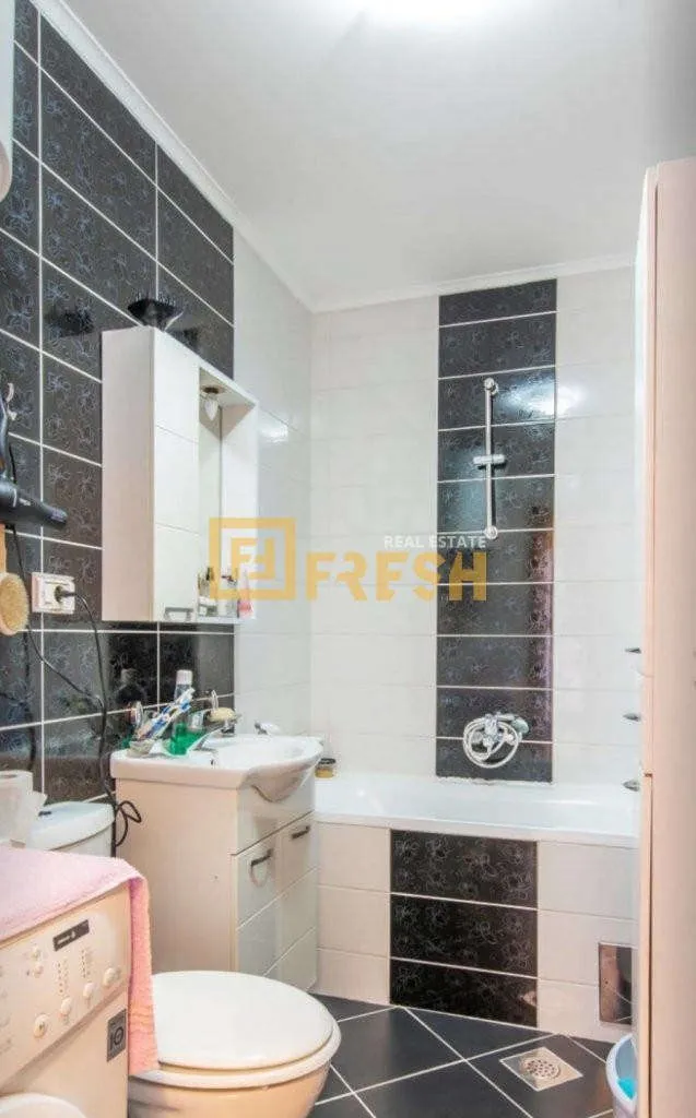 Sale, two bedroom apartment, 106m², Tivat, Crna Gora
