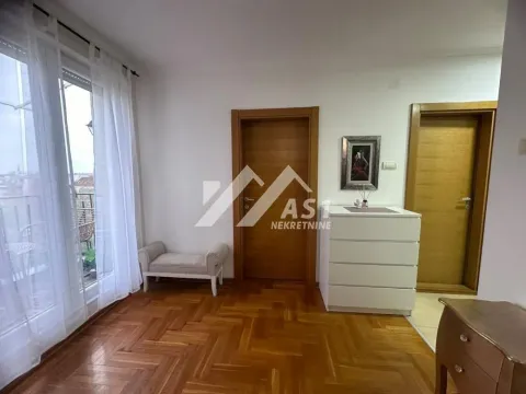 Izdavanje, dvosoban stan, 40m², Bulevar Oslobodjenja, Novi Sad Sve Podlokacije - image 9
