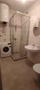 Izdavanje, dvosoban stan, 70m², Preko Morače, Podgorica - image 4