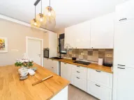 Prodaja, kuća, 130m², Tološi, Podgorica - image 38