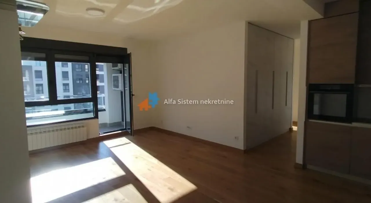 Rent, apartment, 96m², Voždovac Sve Podlokacije, Beograd