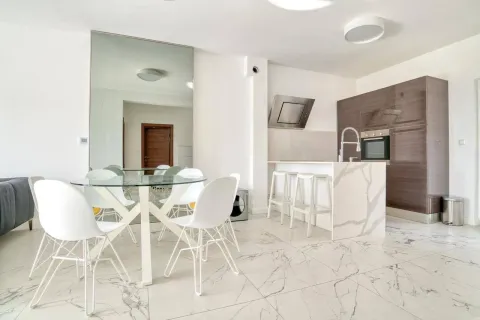 Sale, two bedroom apartment, 60m², Petrovac, Budva - image 5