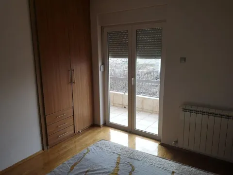 Izdavanje, stan, 350m², Vranići, Podgorica - image 2