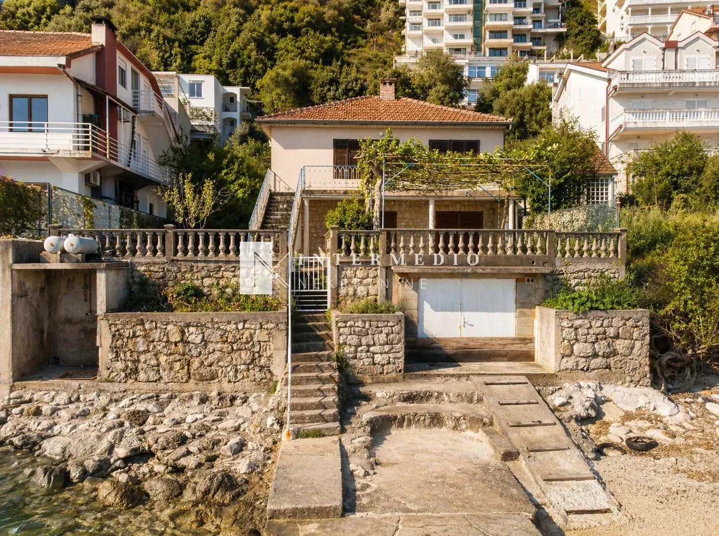 Prodaja, kuća, 120m², Njivice, Herceg Novi