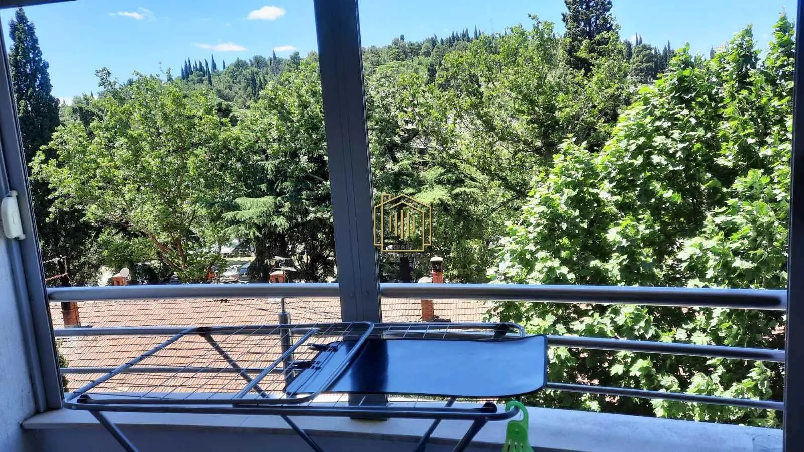 Izdavanje, jednosoban stan, 33m², Pobrežje, Podgorica