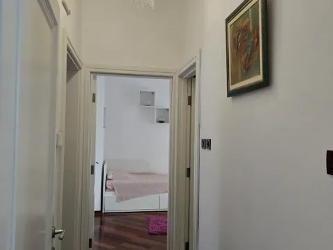 Rent, three bedroom apartment, 86m², Kalenić Pijaca, Vračar Sve Podlokacije - image 6