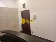 Izdavanje, poslovni prostor, 144m², Južni Bulevar, Vračar Sve Podlokacije - image 2