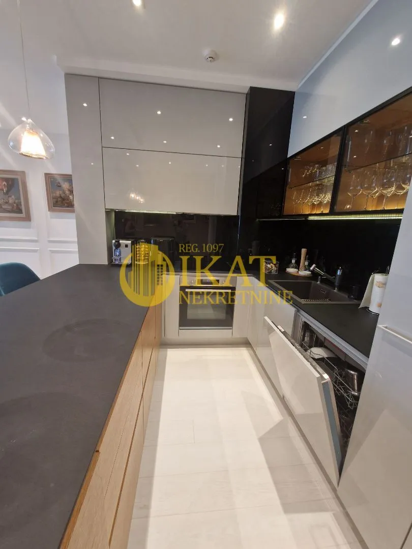 Prodaja, dvosoban stan, 124m², Savski Venac, Beograd