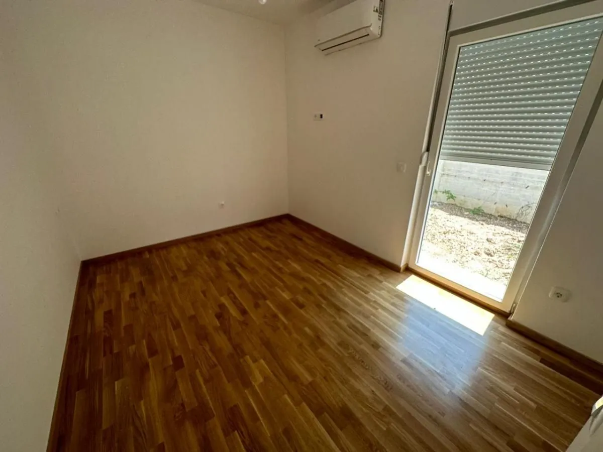 Prodaja, trosoban stan, 90m², Tivat, Crna Gora