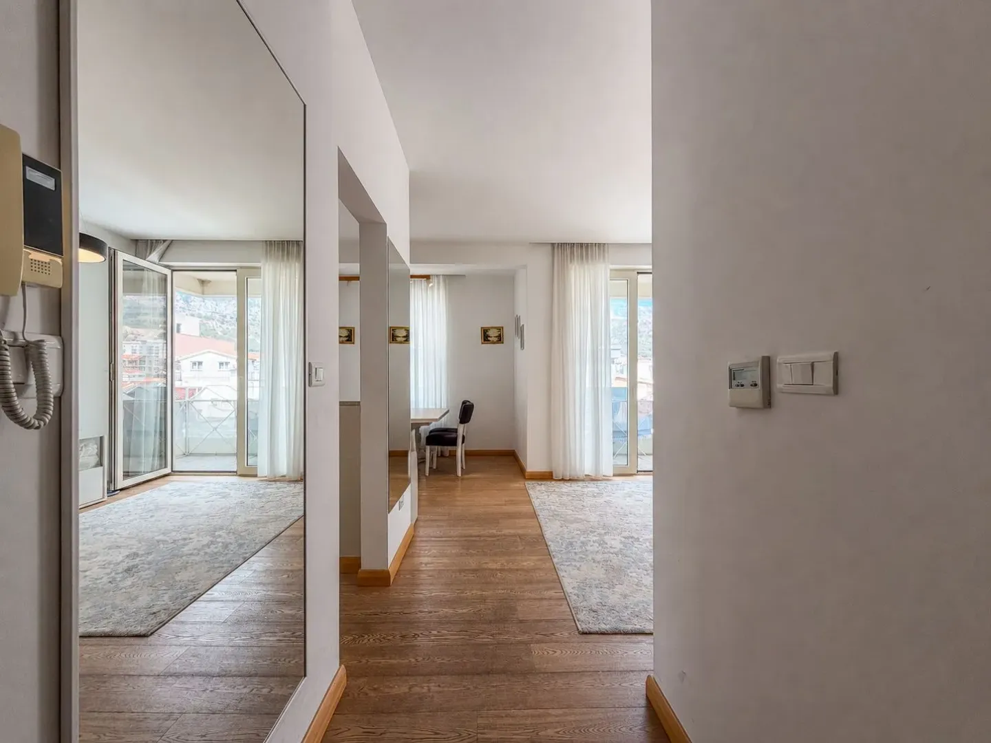Prodaja, dvosoban stan, 77m², Centar, Budva