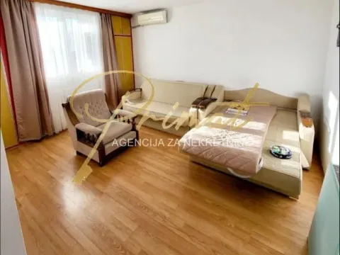 Stan in Padinska Skela