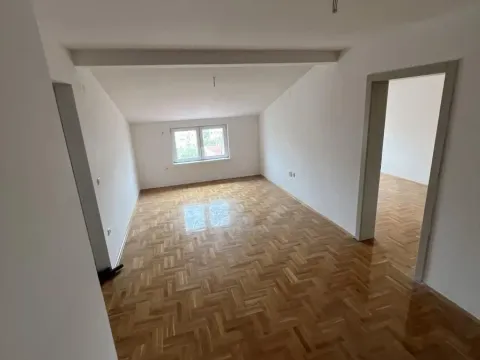 Sale, three bedroom apartment, 54m², Medijana, Niš - image 6