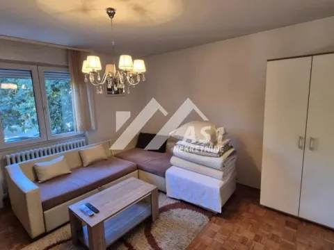 Izdavanje, jednosoban stan, 42m², Novo naselje, Novi Sad
