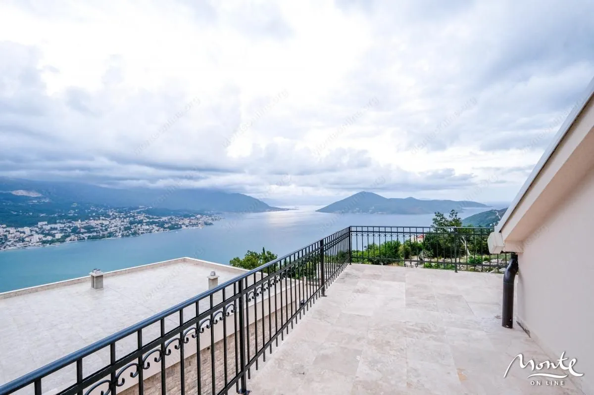 Prodaja, kuća, 204m², Herceg Novi, Crna Gora