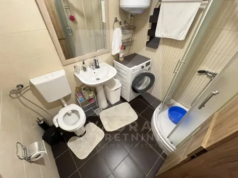 Izdavanje, dvosoban stan, 71m², Tuški Put, Podgorica - image 9