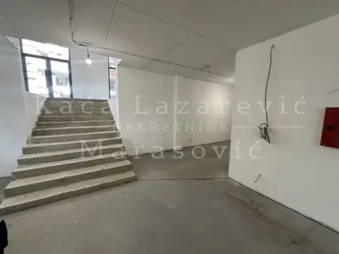 Izdavanje, poslovni prostor, 419m², Kalenić Pijaca, Vračar Sve Podlokacije - image 5