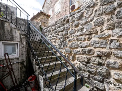 Sale, house, 91m², Stari Grad, Budva - image 12