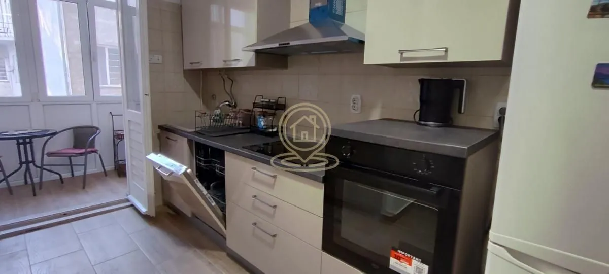 Rent, two bedroom apartment, 74m², Vračar Sve Podlokacije, Beograd