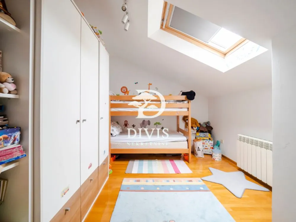 Prodaja, trosoban stan, 94m², Lion, Zvezdara Sve Podlokacije