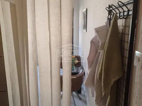 Izdavanje, poslovni prostor, 27m², Centar, Subotica - image 3