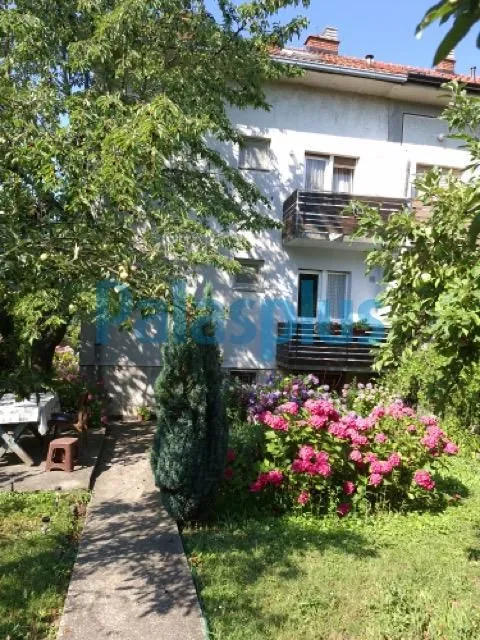 Izdavanje, dvosoban stan, 60m², Resnik, Beograd