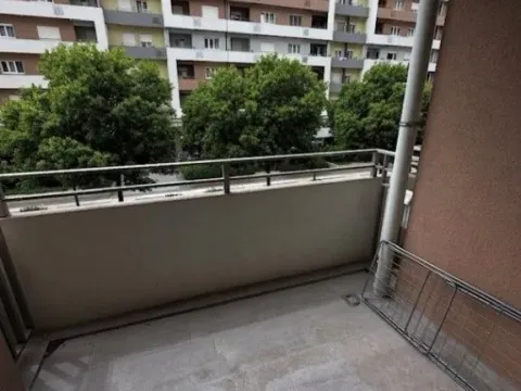 Izdavanje, jednosoban stan, 50m², Central Point, Podgorica - image 11