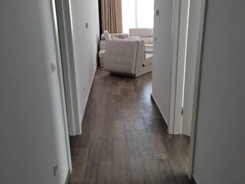 Prodaja, dvosoban stan, 61m², Sutomore, Bar - image 3