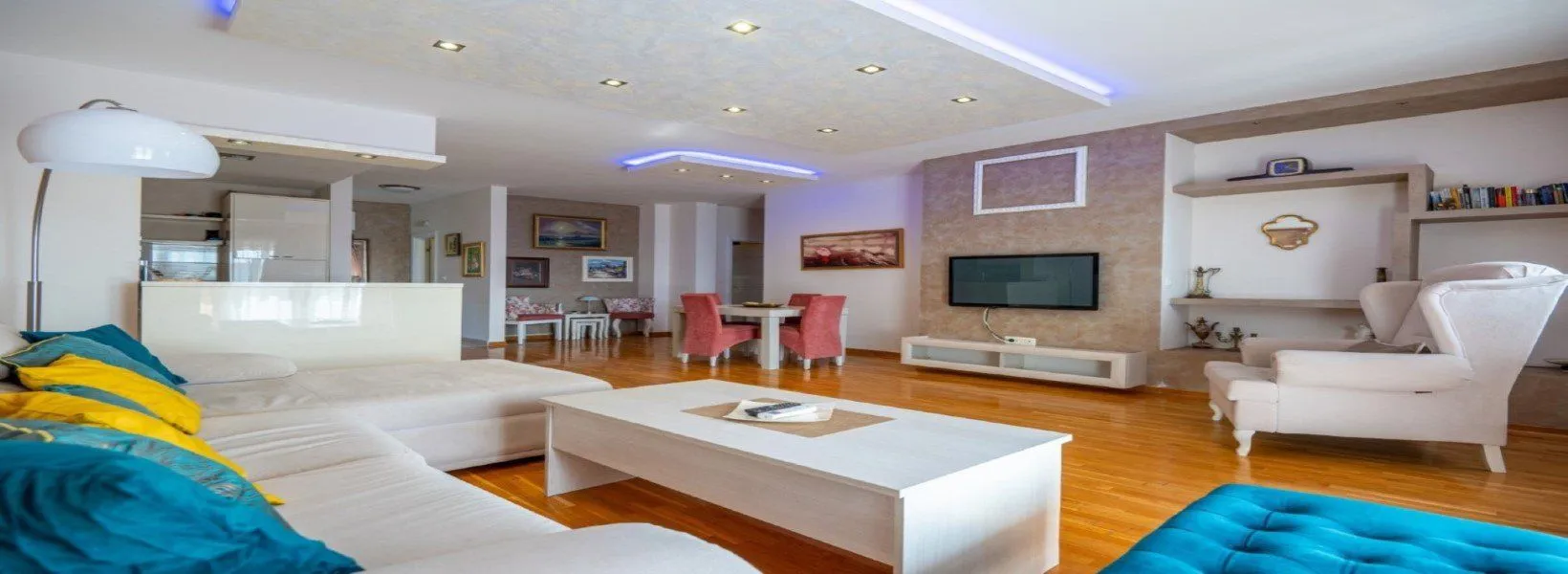Sale, three bedroom apartment, 112m², Bečići, Budva