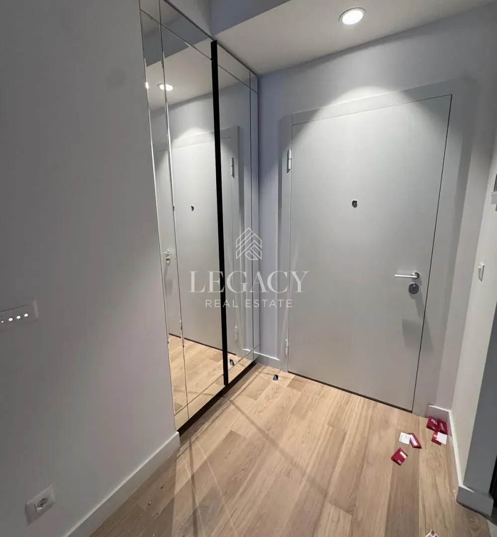 Izdavanje, dvosoban stan, 59m², Savski Venac, Beograd