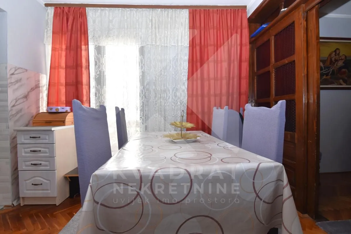 Prodaja, kuća, 260m², Stari Aerodrom, Podgorica
