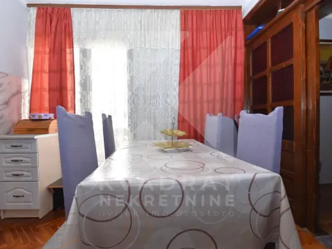 Prodaja, kuća, 260m², Stari Aerodrom, Podgorica - image 9