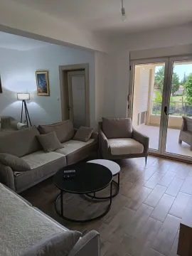 Izdavanje, dvosoban stan, 86m², Bečići, Budva - image 2