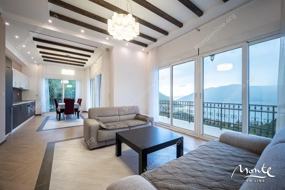 Sale, house, 103m², Risan, Kotor
