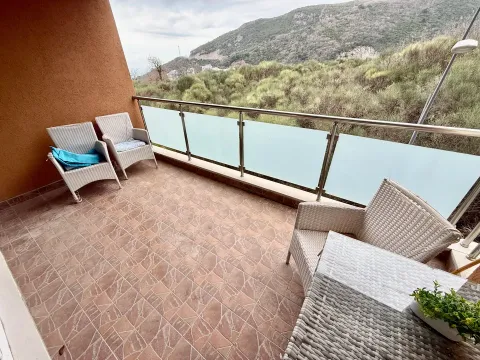 Sale, two bedroom apartment, 68m², Bečići, Budva - image 3