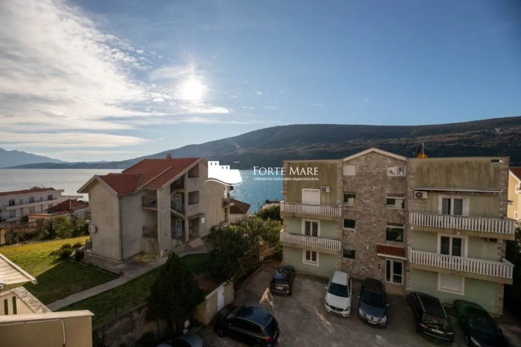 Prodaja, dvosoban stan, 65m², Đenovići, Herceg Novi