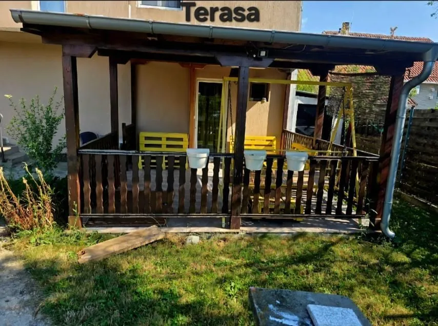 Izdavanje, kuća, 100m², Jajinci, Voždovac Sve Podlokacije