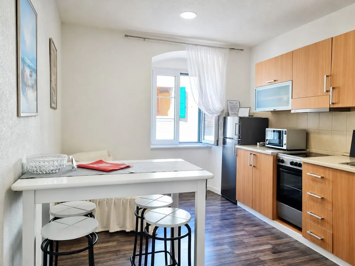 Prodaja, jednosoban stan, 42m², Stari Grad Kotor, Kotor