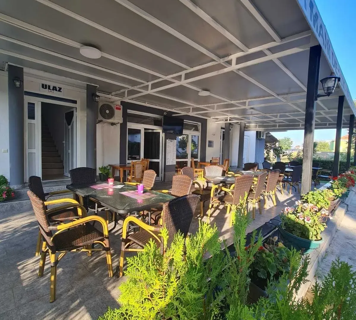 Prodaja, ugostiteljski objekat, 900m², Ulcinj, Crna Gora
