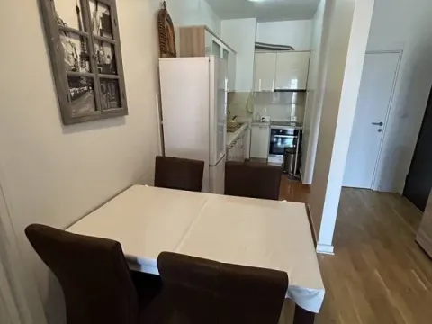 Izdavanje, trosoban stan, 72m², Karaburma, Palilula Sve Podlokacije - image 14