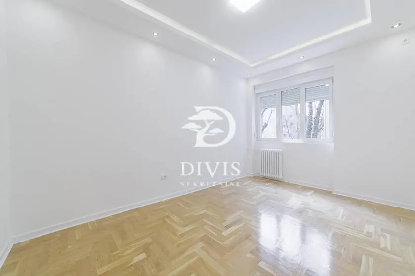 Sale, four bedroom apartment, 80m², Vračar Sve Podlokacije, Beograd
