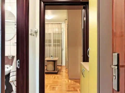 Prodaja, garsonjera, 20m², Krivi Most, Podgorica - image 8