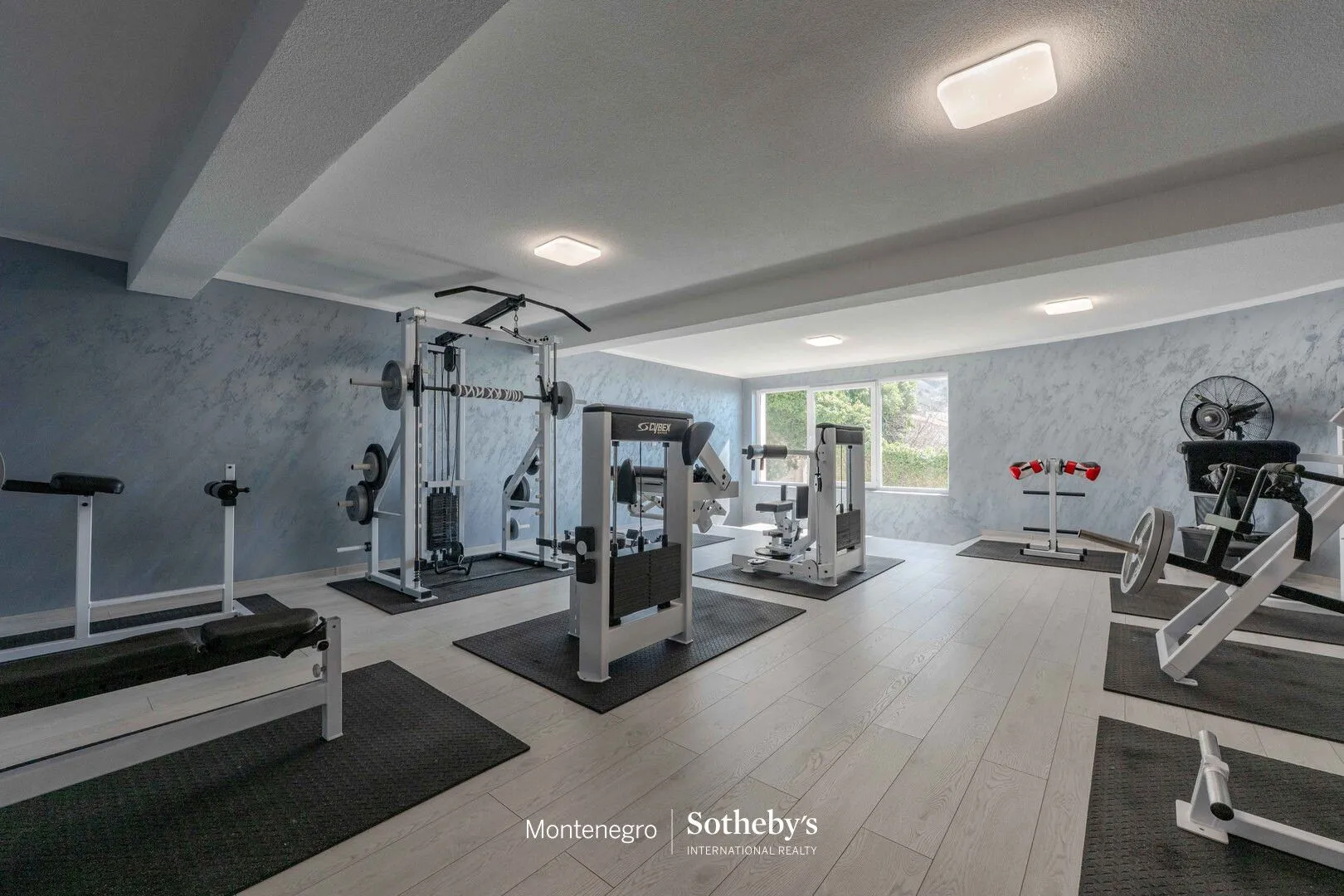 Sale, house, 410m², Blizikuće, Budva
