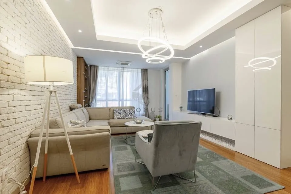 Prodaja, dvosoban stan, 90m², Budva, Crna Gora