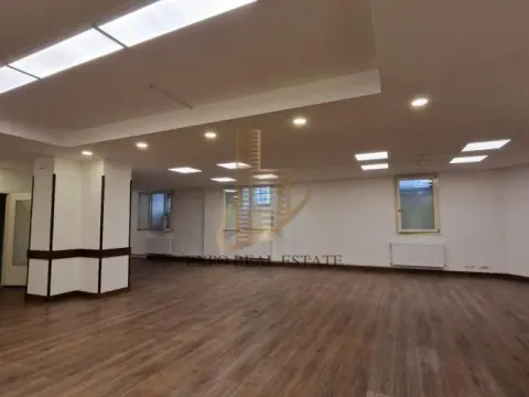 Sale, office space, 176m², Kosančićev Venac, Beograd - image 2